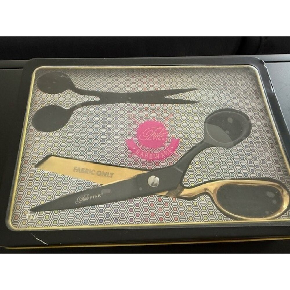 Glam Gold & Chic Matte Black Fabric Shears Tula Pink 8" Limited Edition Tin Case